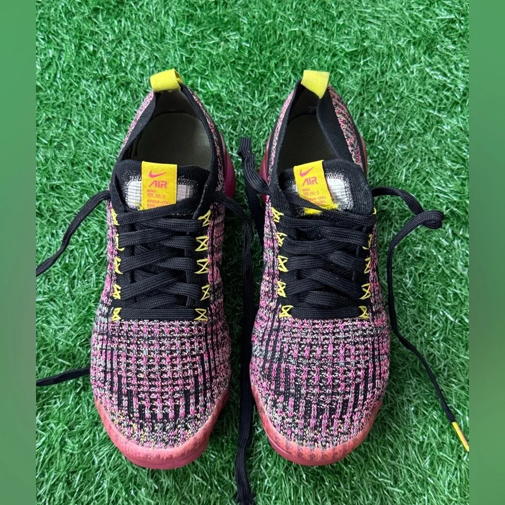 Nike excellent preowned